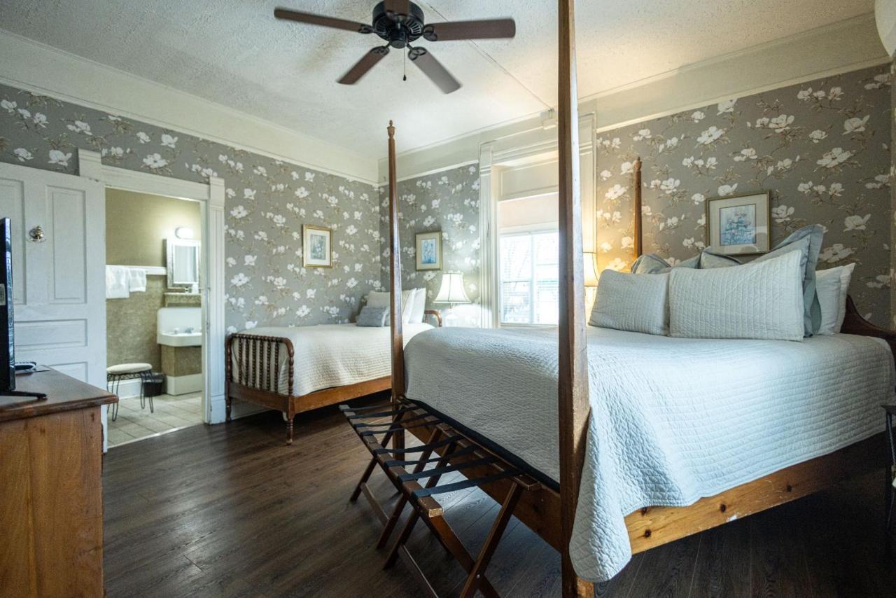 1898 Waverly Inn Hendersonville Eksteriør bilde