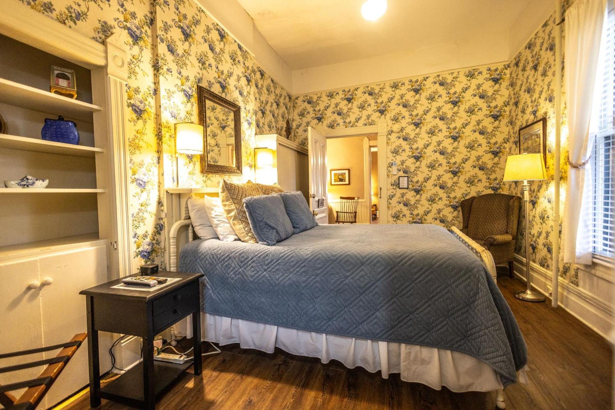 1898 Waverly Inn Hendersonville Eksteriør bilde